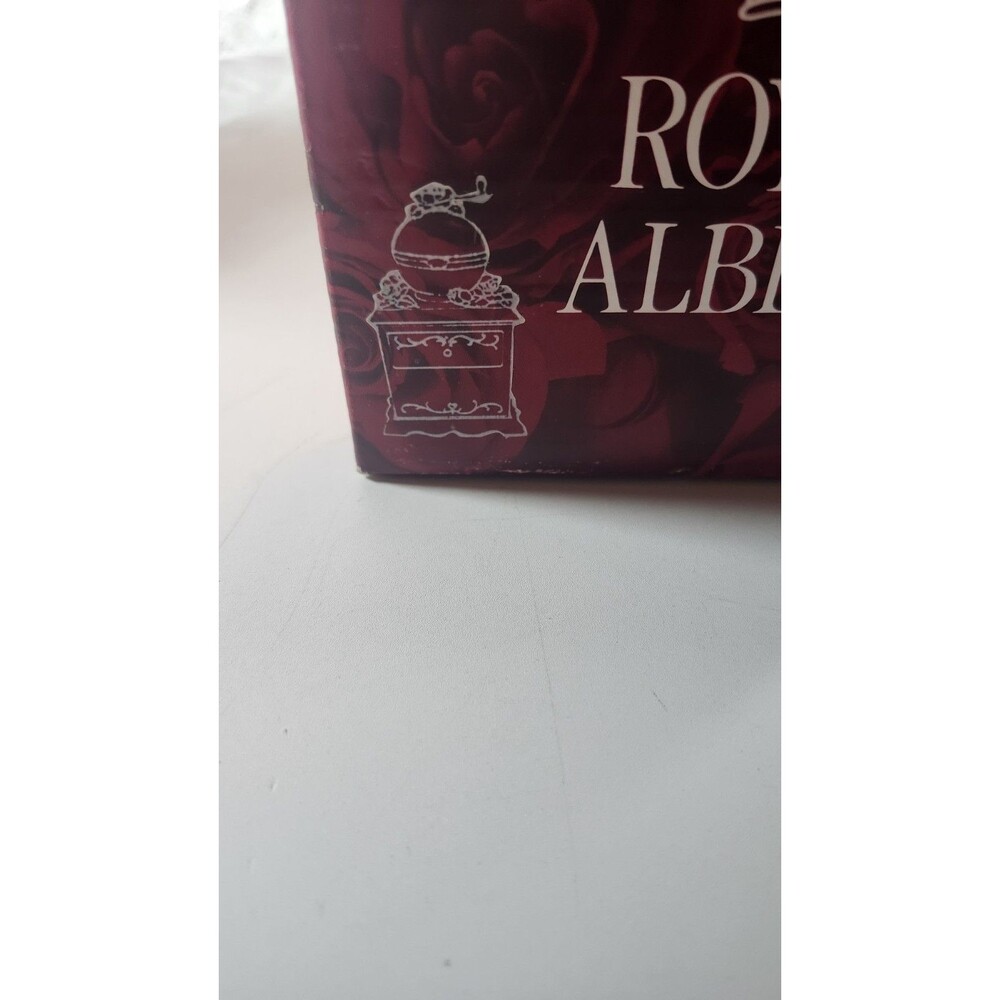 Royal Albert Old Country Roses Musical Coffee Grinder ~ Trinket Box NIB - Picture 9 of 10